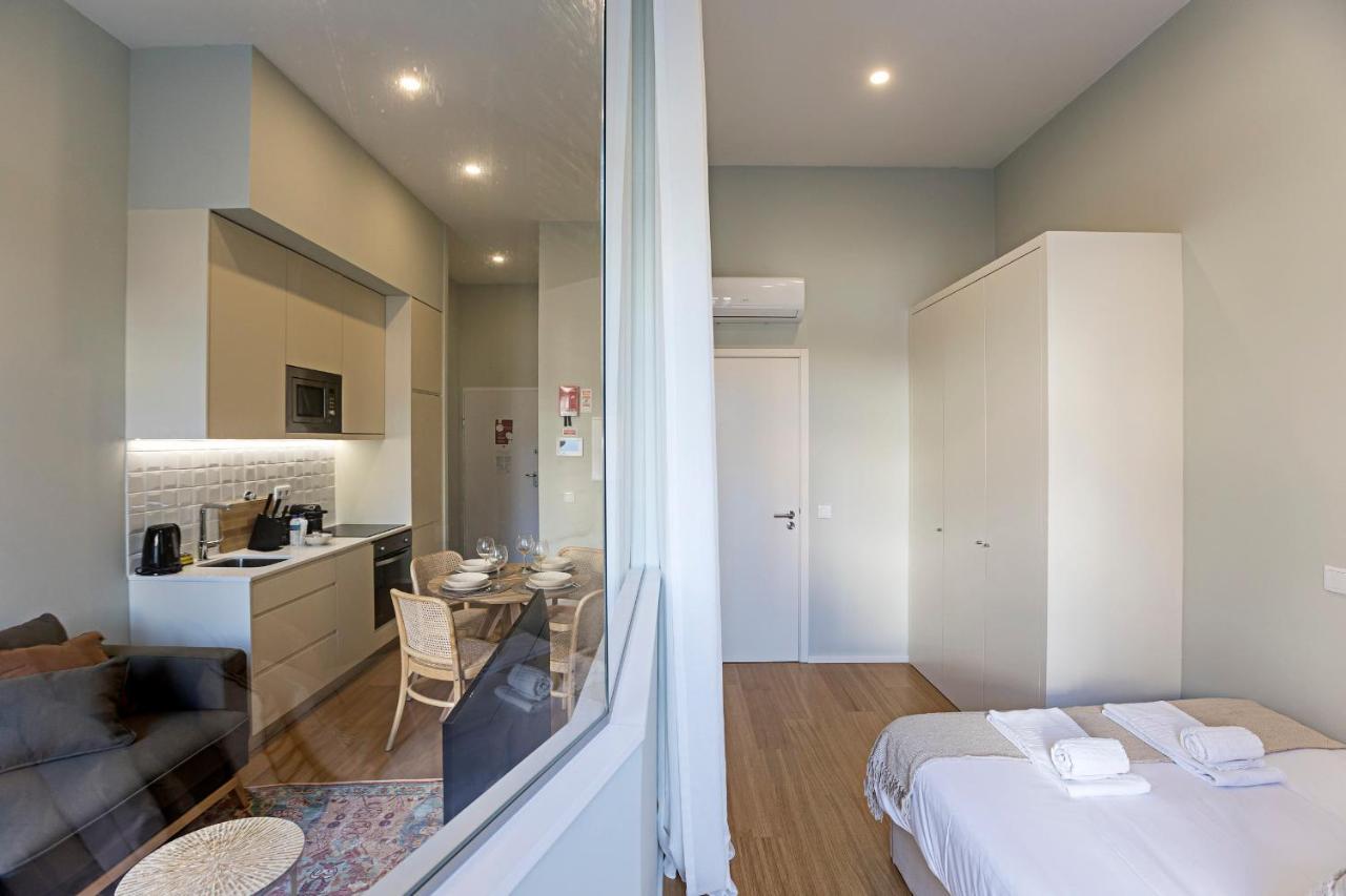 31 Janeiro 157 - Stylish 1Br W/ Ac & Balcony By Lovelystay Порто Екстериор снимка