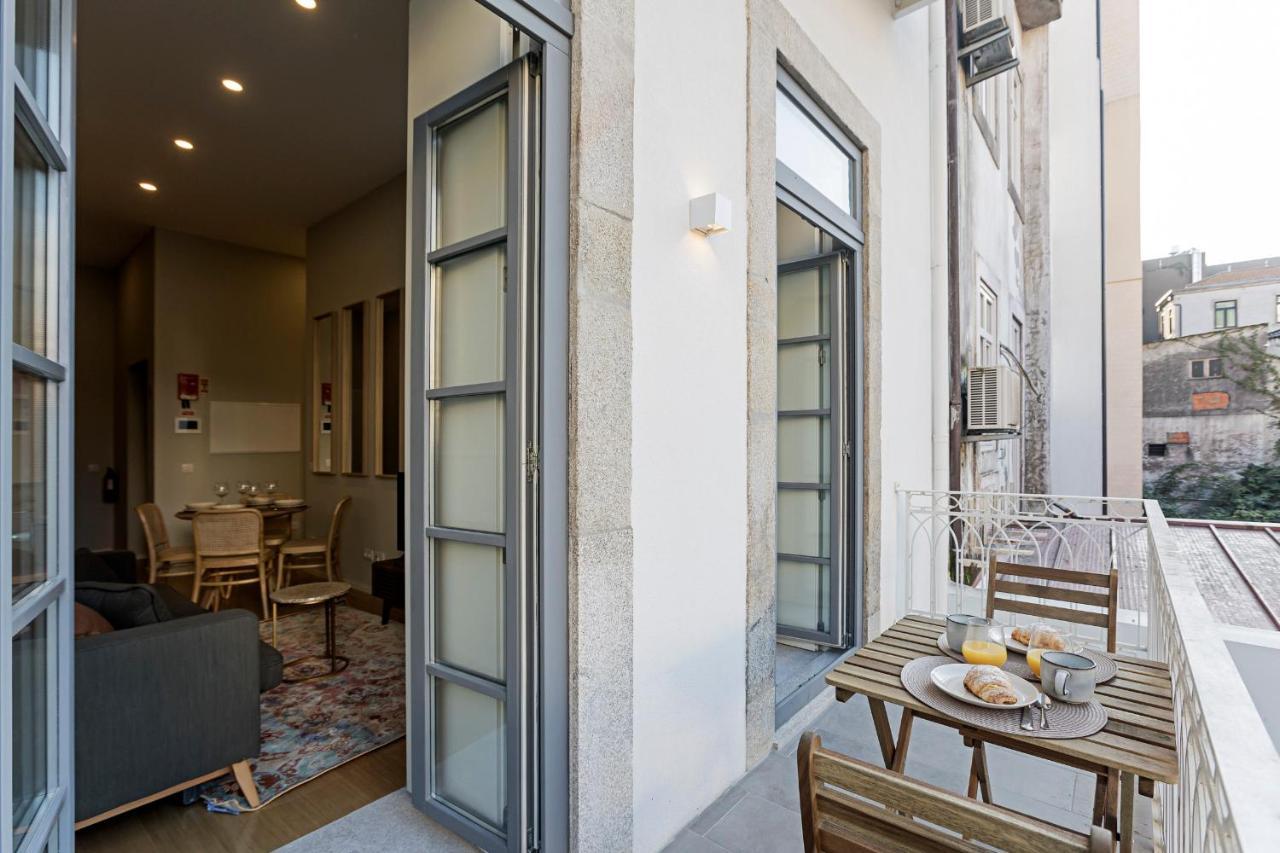 31 Janeiro 157 - Stylish 1Br W/ Ac & Balcony By Lovelystay Порто Екстериор снимка